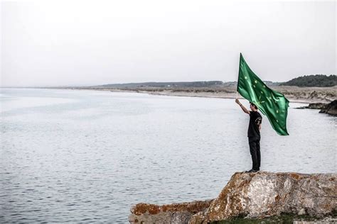 Circassian flag and the sea