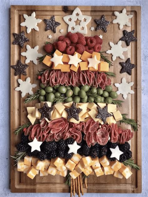 16 Christmas Tree Charcuterie Board Ideas