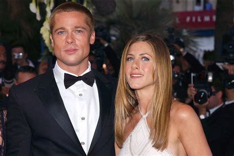 Jennifer Aniston a invité Brad Pitt à sa fête de Noël