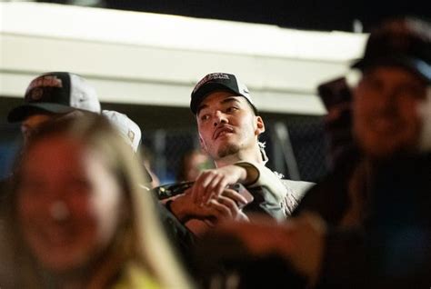 Fans welcome the Final Four bound Boilermakers at Purdue Airport