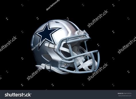 Dallas Cowboys Helmet Royalty-Free Images, Stock Photos & Pictures ...