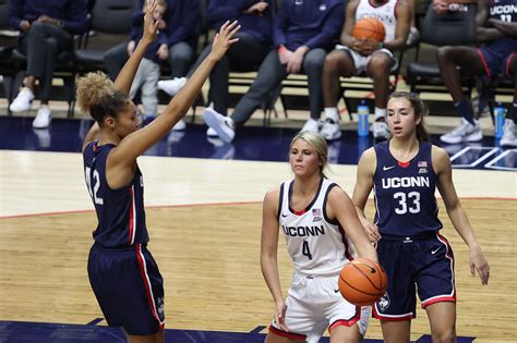 UConn freshman Saylor Poffenbarger enters transfer portal - The UConn Blog