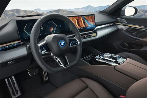 View Interior Photos of the 2024 BMW i5