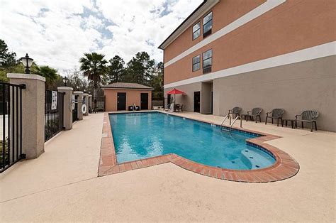 Comfort Suites Sulphur - Lake Charles Pool: Pictures & Reviews - Tripadvisor