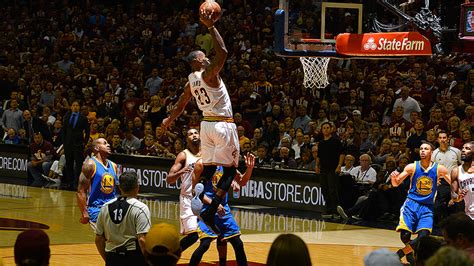 LeBron James: incredible photo depicts dunk vs Warriors - Sports Illustrated