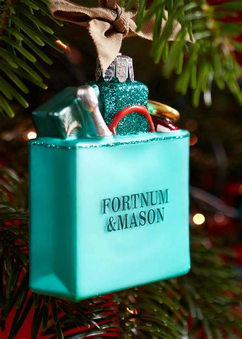 Fortnum and Mason 2022 Christmas Gift Guide by Fortnums - Issuu