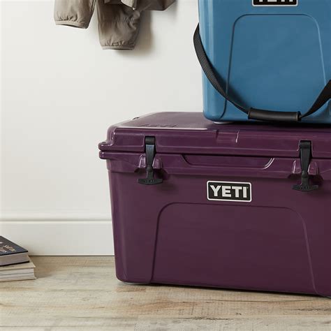 YETI Tundra 45 Cooler Nordic Purple | END. (Europe)