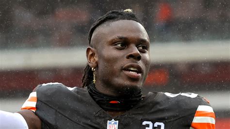 David Njoku's agent provides injury update after NFL star burns his ...