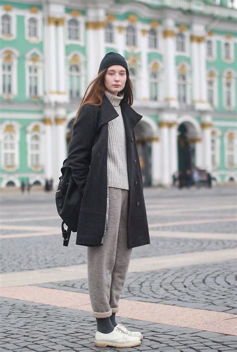 30 Transitional Outfits From Russian Fashion Week | Russian fashion, Fashion, Winter coat trends