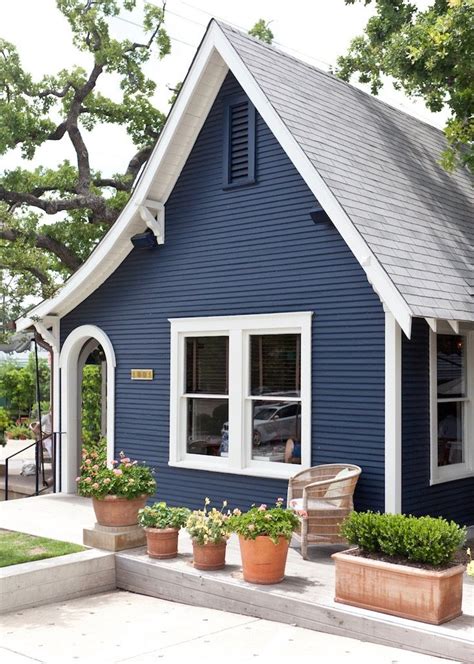 Dark Blue House Color Ideas - splintmerchanglausa