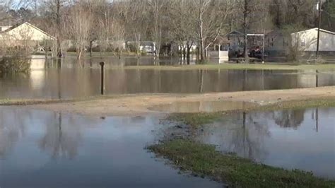 Residents claim Sabine River Authority manipulating water levels