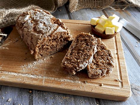 Borodinsky Bread (Russian Rye Bread) Recipe - Feed Your Sole