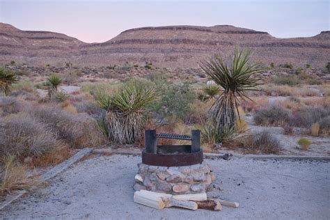 Camping at Hole-In-The-Wall Campground and Hiking The Rings Loop Trail - Trail to Peak