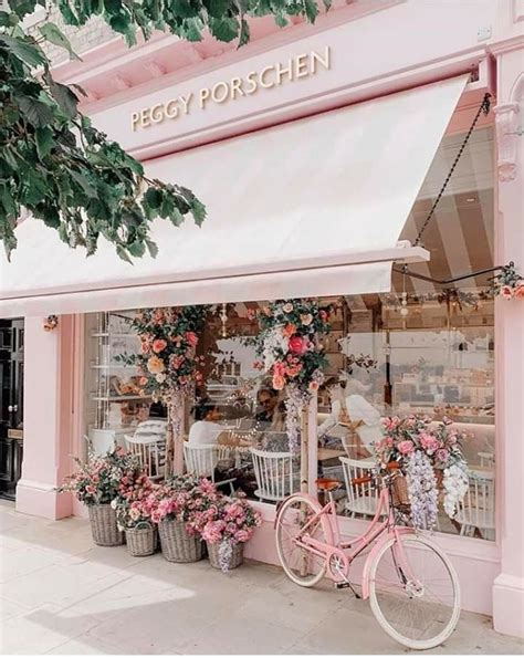 Pin by Nina Sandfort on chic & shabby in 2020 | Flower shop design ...