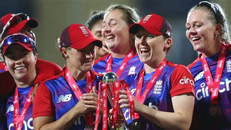 England Women's Cricket Team | BBC Sport