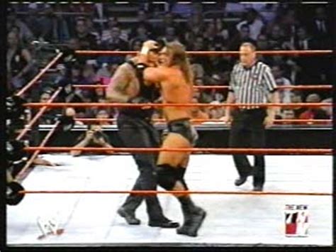 Undertaker vs Triple H for the #1 Contender's Match - (2002) - Triple H ...