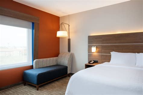 Holiday Inn Express & Suites Beloit, an IHG Hotel Beloit, Wisconsin, US ...