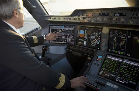 Airbus and Cathay Pacific cooperating on single-pilot long-haul ops ...