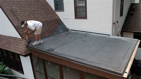 How To Install Rolled Rubber Roofing - How To Fit A Rubber Roof A Step ...