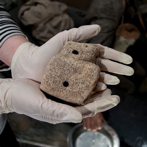 Photos: 5,000-Year-Old Neolithic Figurine | Live Science