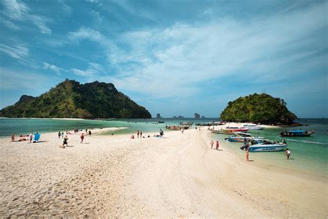 Dusit Thani Krabi Resort: The Krabi Beach hotel with a tropical view