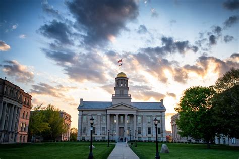 University of Iowa : Admission, Ranking, Acceptance Rate, Courses & Fees