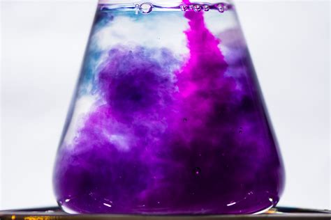 Initial color change in chemical chameleon reaction | Flickr