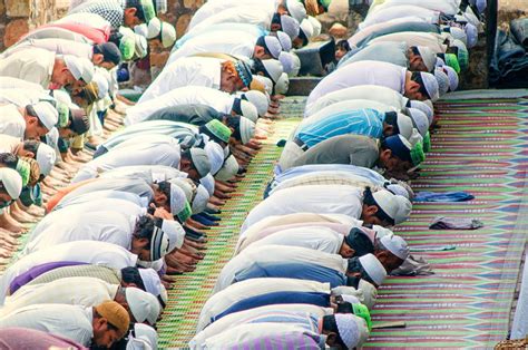 Channel 4 to air Islamic call to prayer during Ramadan - Daily Star