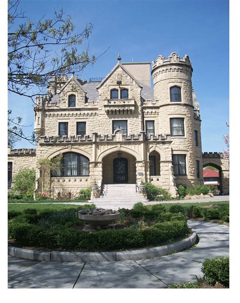 Design Siblings: Around town - Joslyn Castle in Omaha