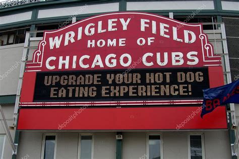 Wrigley Field Sign - Chicago Cubs – Stock Editorial Photo © Ffooter ...