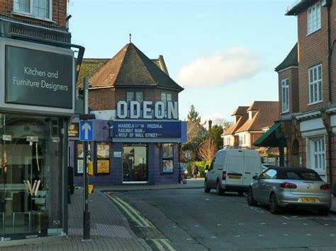 The Odeon, Gerrards Cross © Robin Webster cc-by-sa/2.0 :: Geograph Britain and Ireland