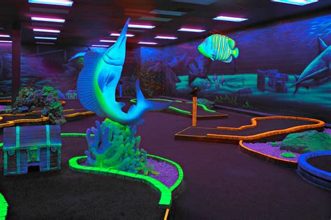 Glow-in-the-Dark Mini Golf: How Black Light Mixes up a Classic Game ...