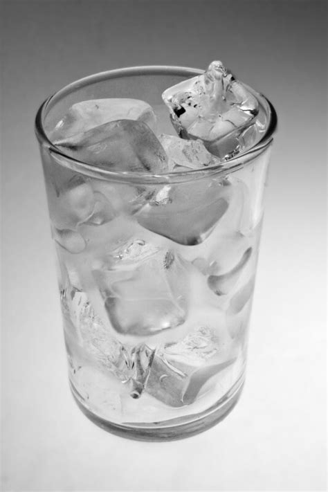 Drinking Glass Filled with Ice Cubes | ClipPix ETC: Educational Photos ...