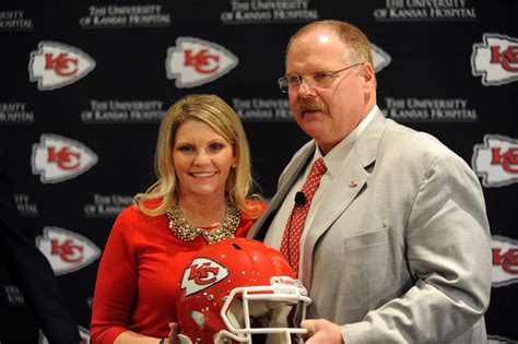 Chiefs HC Andy Reid and wife Tammy discuss faith, family and football