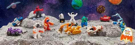 Kinder Joy candy now comes with rockets, rovers and other space toys | collectSPACE