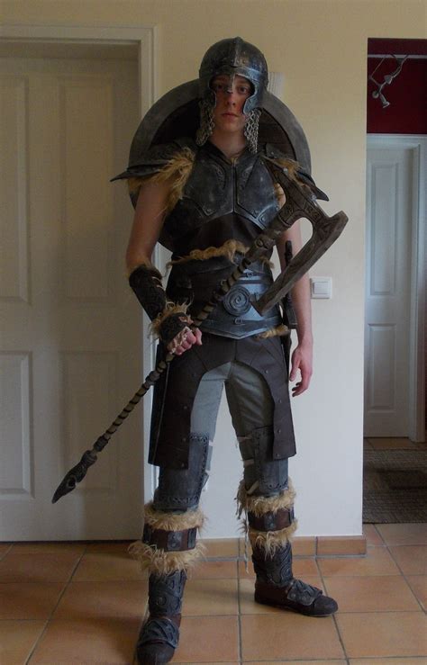 Skyrim Armor Cosplay – Telegraph