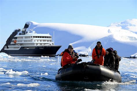 Antarctica - Discovery and learning voyage :: Expeditions Online