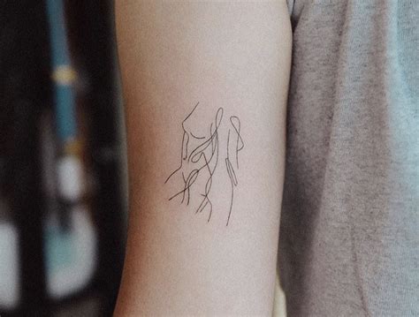 50 Minimalist Tattoo Ideas for Women - Secretly Sensational