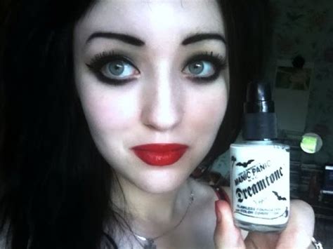 White Foundation?? Review & Tutorial - YouTube