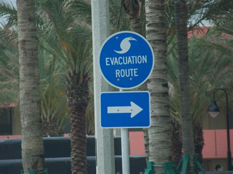 File:Hurricane Evacuation Route.jpg