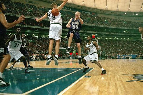 White Chocolate Reliving Some Of His Best NBA Highlights Is Nostalgia City | Barstool Sports