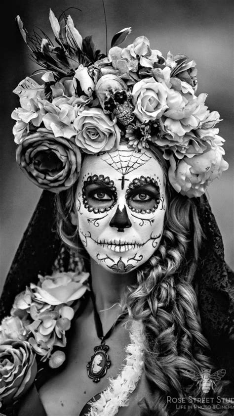Dia de los Muertos Sugar Skull Make Up, Sugar Skull Art, Sugar Skulls, Candy Skulls, Day Of Dead ...