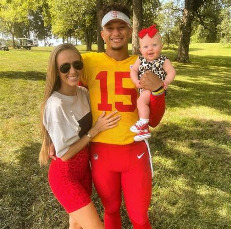 Patrick Mahomes' Daughter Sterling, 5 Months, Visits Dad at Training ...