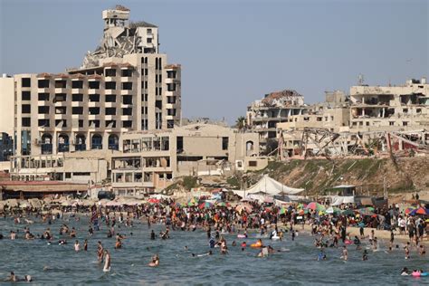 Beaches of Gaza Provide Brief Respite From War, Heat | Lipstick Alley