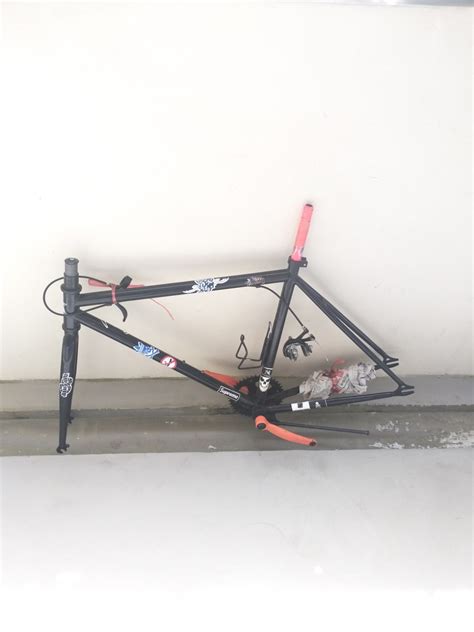 Fixie frame, Sports Equipment, Bicycles & Parts, Bicycles on Carousell