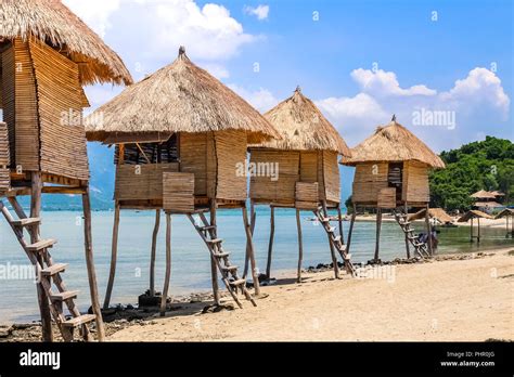 Tiki Huts High Resolution Stock Photography and Images - Alamy