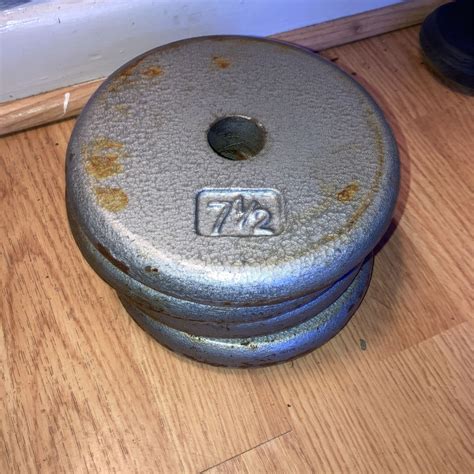 4 - 7.5 Lb Dumbell Plates 30 LBs Total for Sale in East New Market, MD - OfferUp