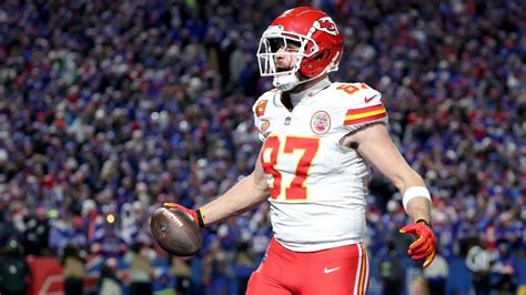 Travis Kelce stats today: Chiefs' TE's record-setting playoff dominance lifts Kansas City to ...