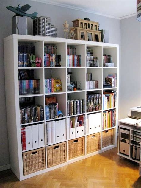 35 Unique Bookshelf Organization Design Ideas That Will Inspire You in 2020 | Bookshelf organization