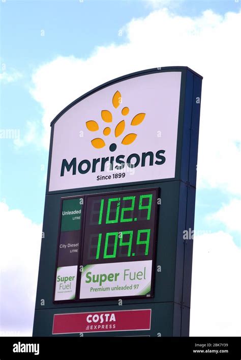 Morrisons petrol station 2020 hi-res stock photography and images - Alamy